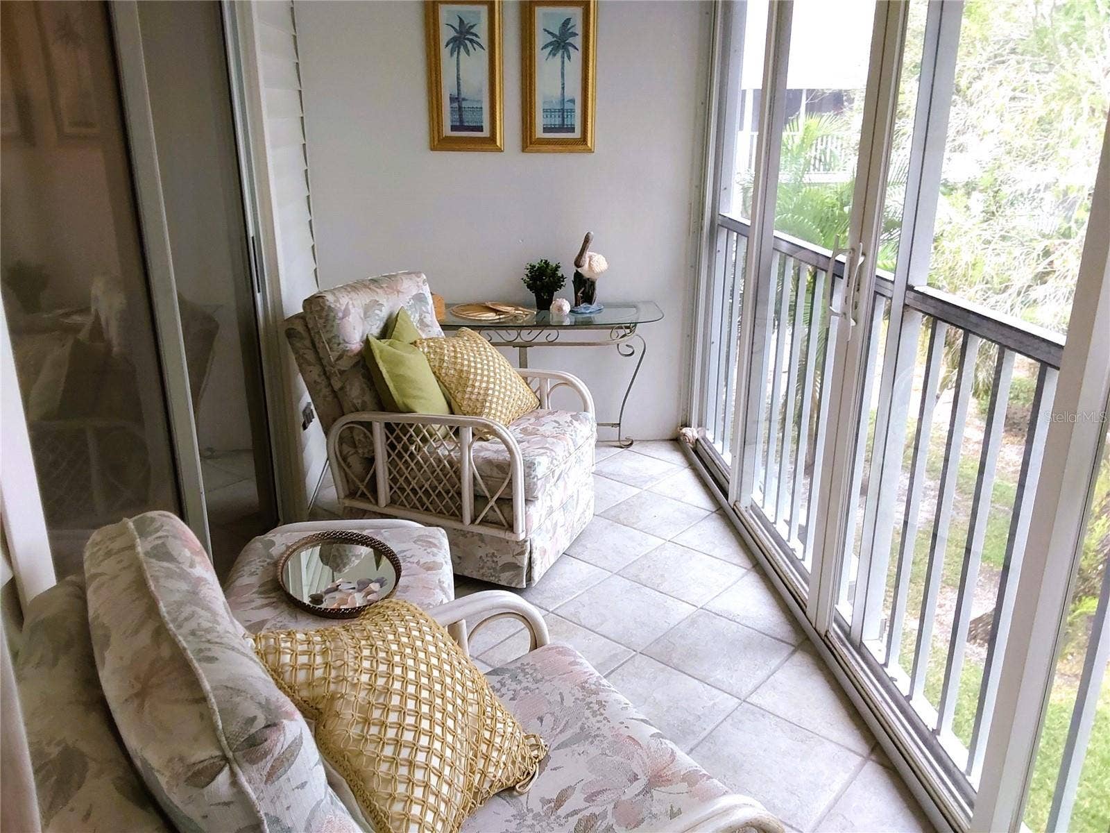 Screened in Lanai