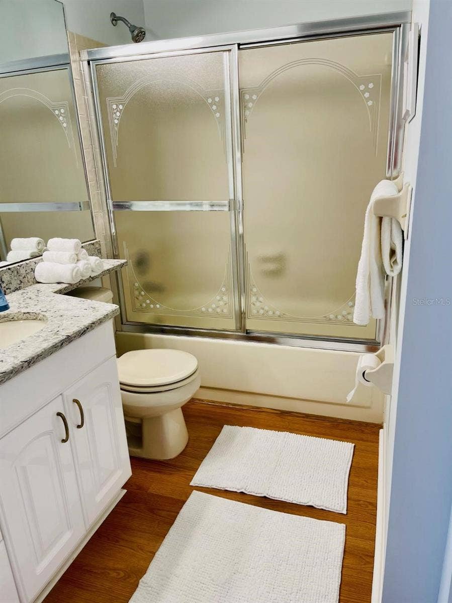 Bathroom 2 tub shower