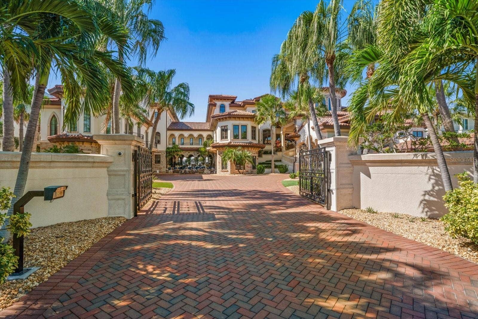 1700 GULF BOULEVARD, Belleair Beach, FL 33786 1700 GULF BOULEVARD, Belleair Beach, FL 33786