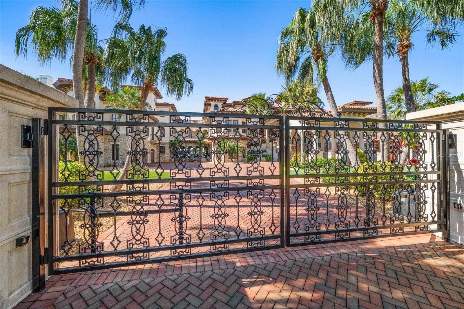 1700 GULF BOULEVARD, Belleair Beach, FL 33786 1700 GULF BOULEVARD, Belleair Beach, FL 33786