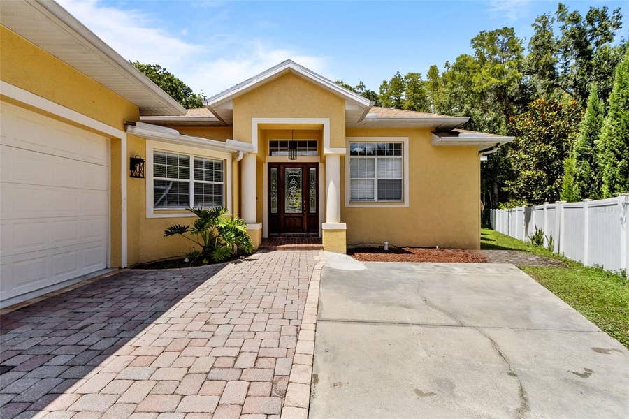 Property photo for 4116 WOODACRE LANE, Tampa, FL