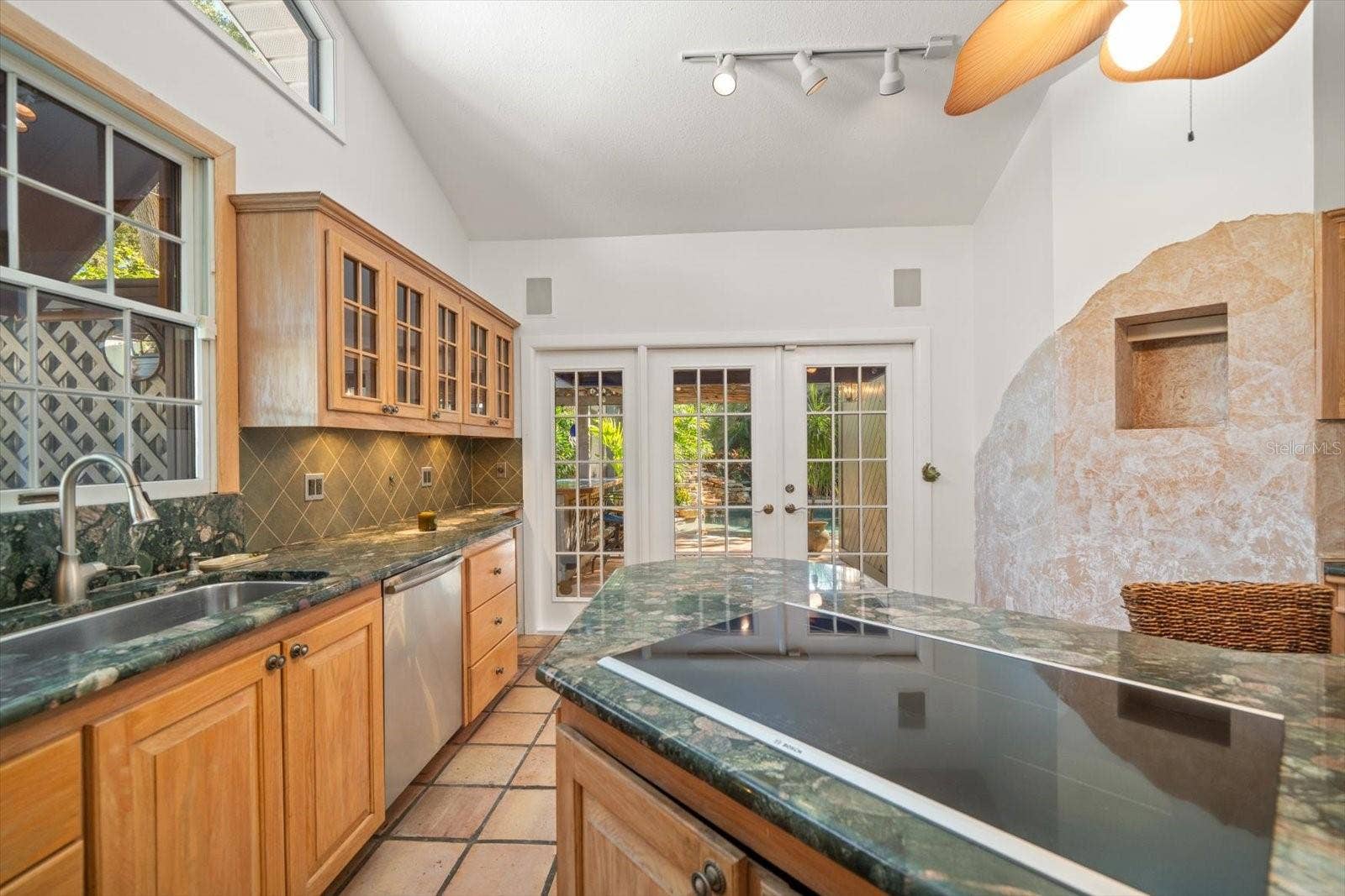 3033 82ND WAY N, St Petersburg, FL 33710 3033 82ND WAY N, St Petersburg, FL 33710