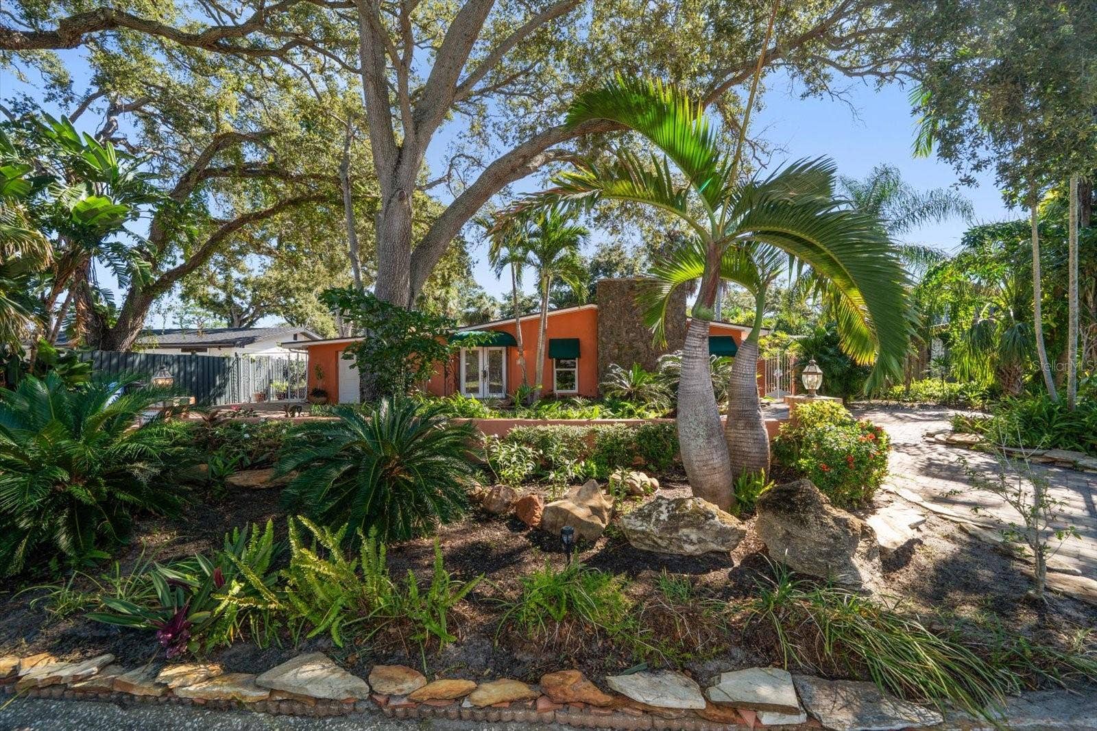 3033 82ND WAY N, St Petersburg, FL 33710 3033 82ND WAY N, St Petersburg, FL 33710