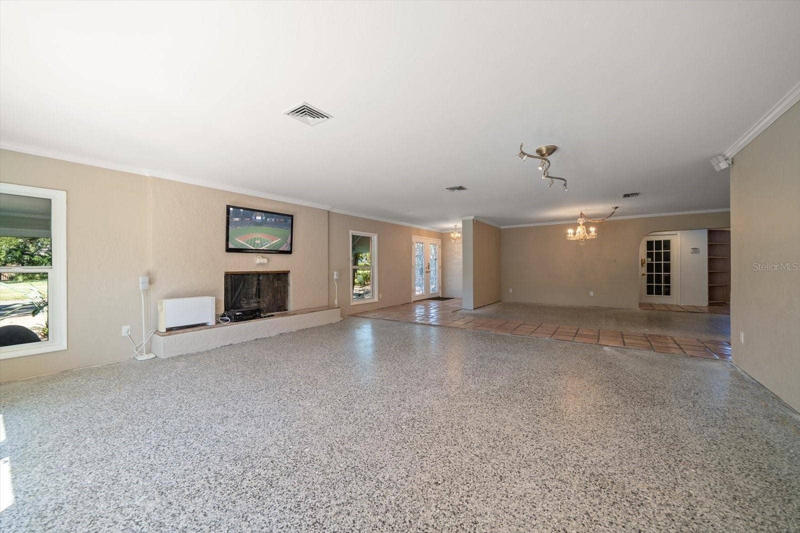 3033 82ND WAY N, St Petersburg, FL 33710 3033 82ND WAY N, St Petersburg, FL 33710