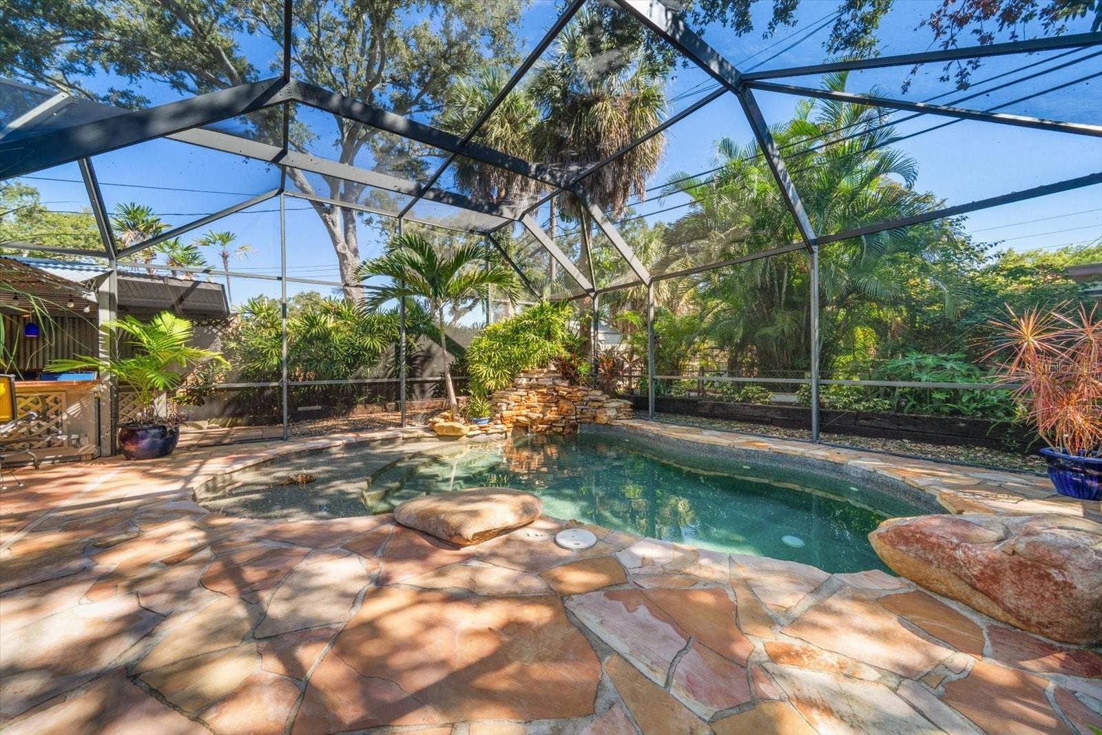 3033 82ND WAY N, St Petersburg, FL 33710 3033 82ND WAY N, St Petersburg, FL 33710