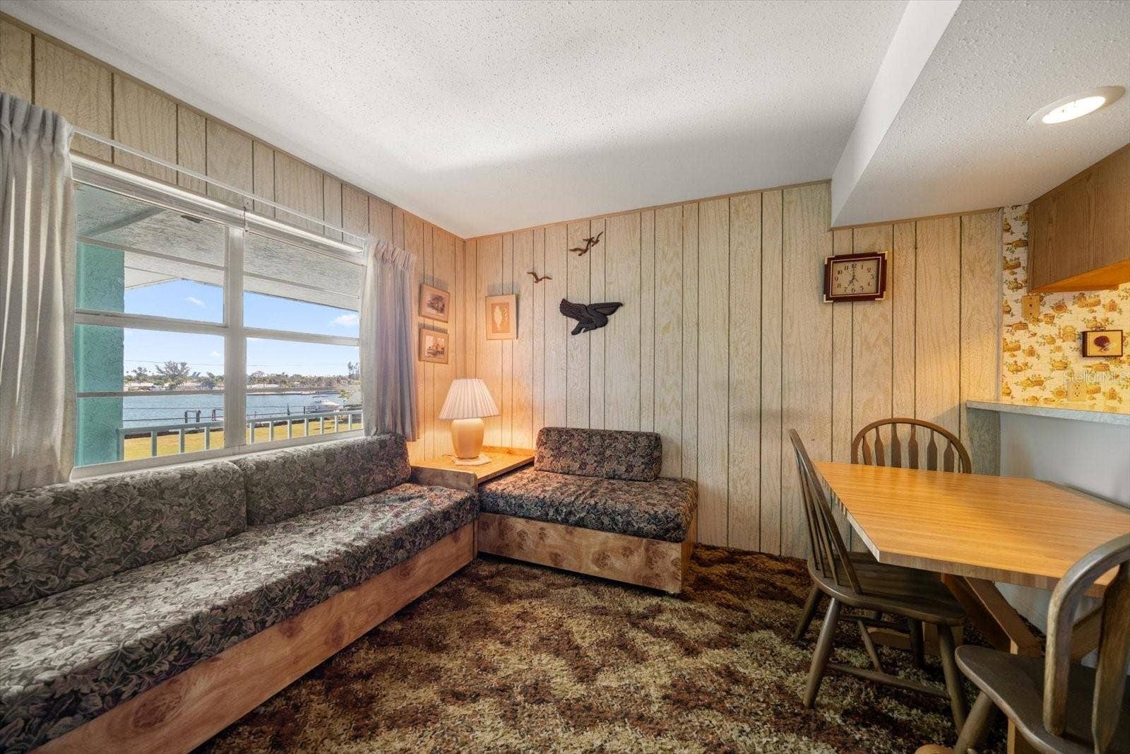8200 BAYSHORE DRIVE, #9, Treasure Island, FL 33706 8200 BAYSHORE DRIVE, #9, Treasure Island, FL 33706