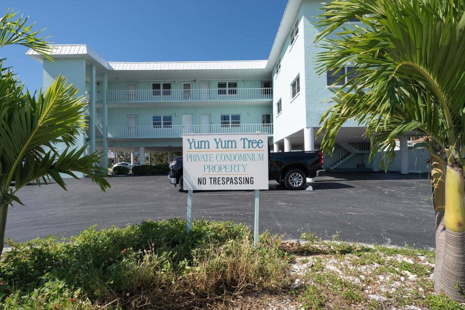 8200 BAYSHORE DRIVE, #9, Treasure Island, FL 33706 8200 BAYSHORE DRIVE, #9, Treasure Island, FL 33706