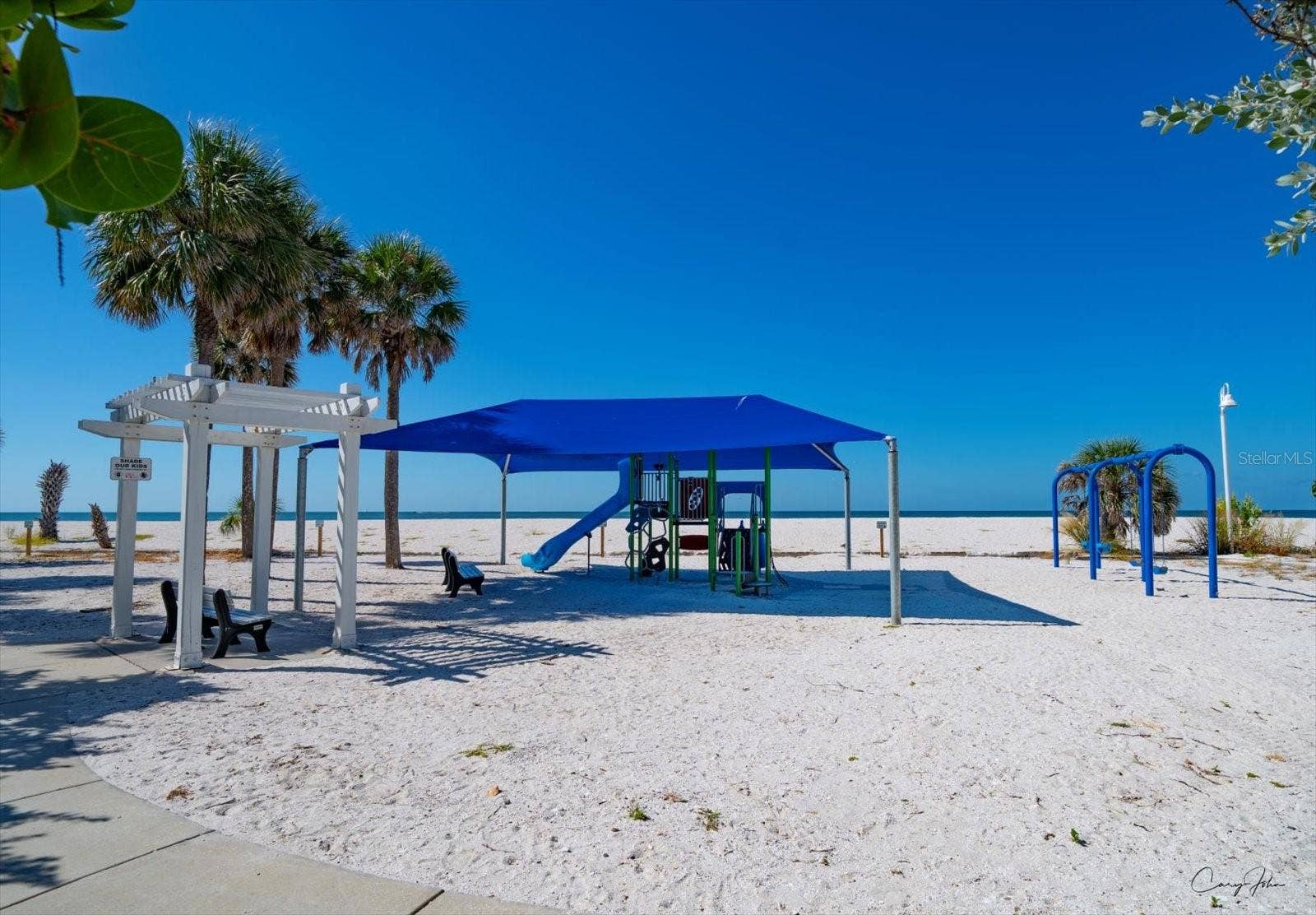 8200 BAYSHORE DRIVE, #9, Treasure Island, FL 33706 8200 BAYSHORE DRIVE, #9, Treasure Island, FL 33706