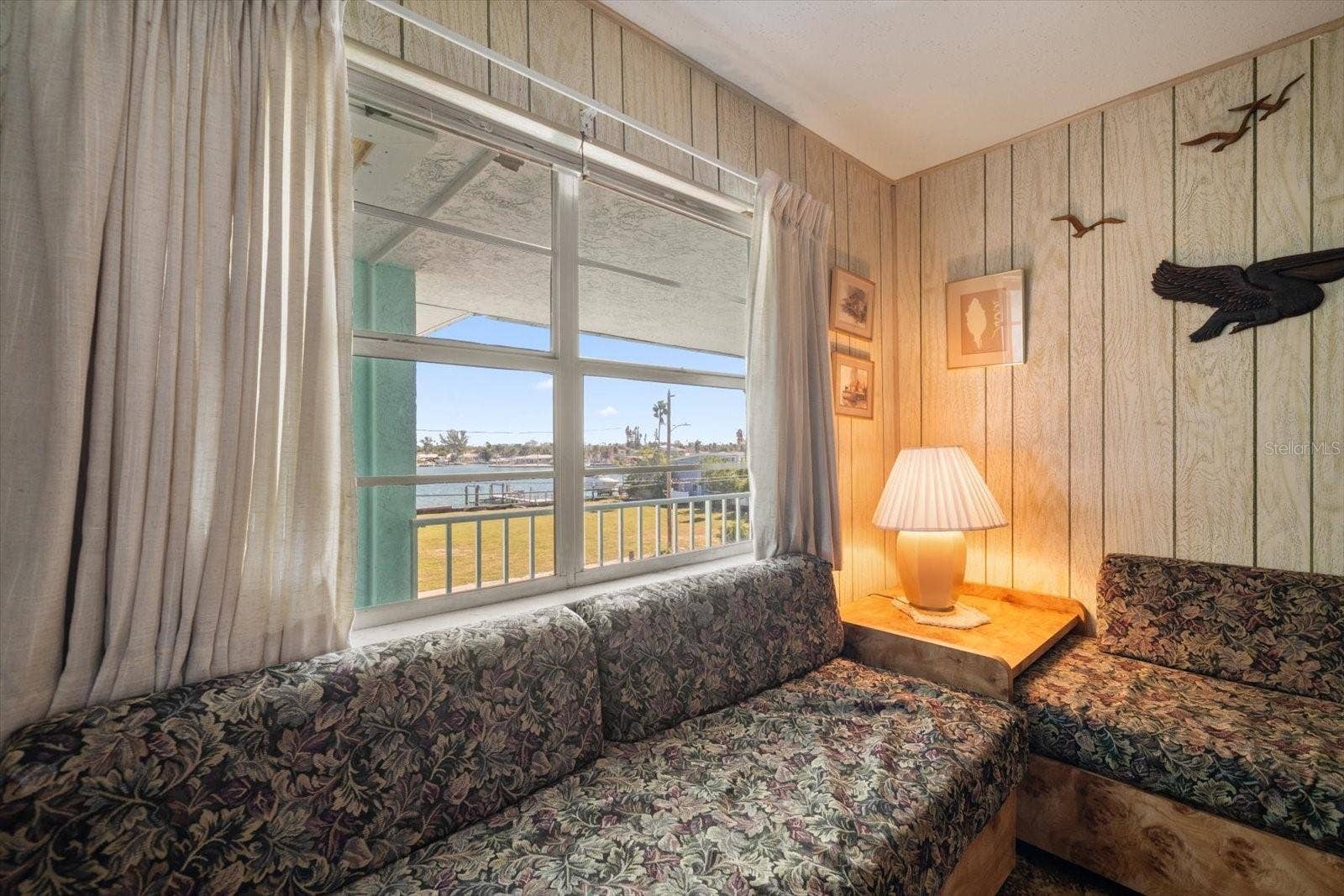 8200 BAYSHORE DRIVE, #9, Treasure Island, FL 33706 8200 BAYSHORE DRIVE, #9, Treasure Island, FL 33706