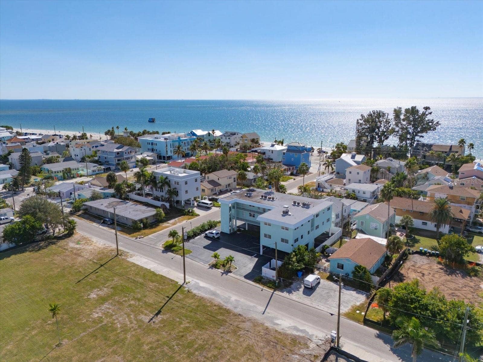 8200 BAYSHORE DRIVE, #9, Treasure Island, FL 33706 8200 BAYSHORE DRIVE, #9, Treasure Island, FL 33706
