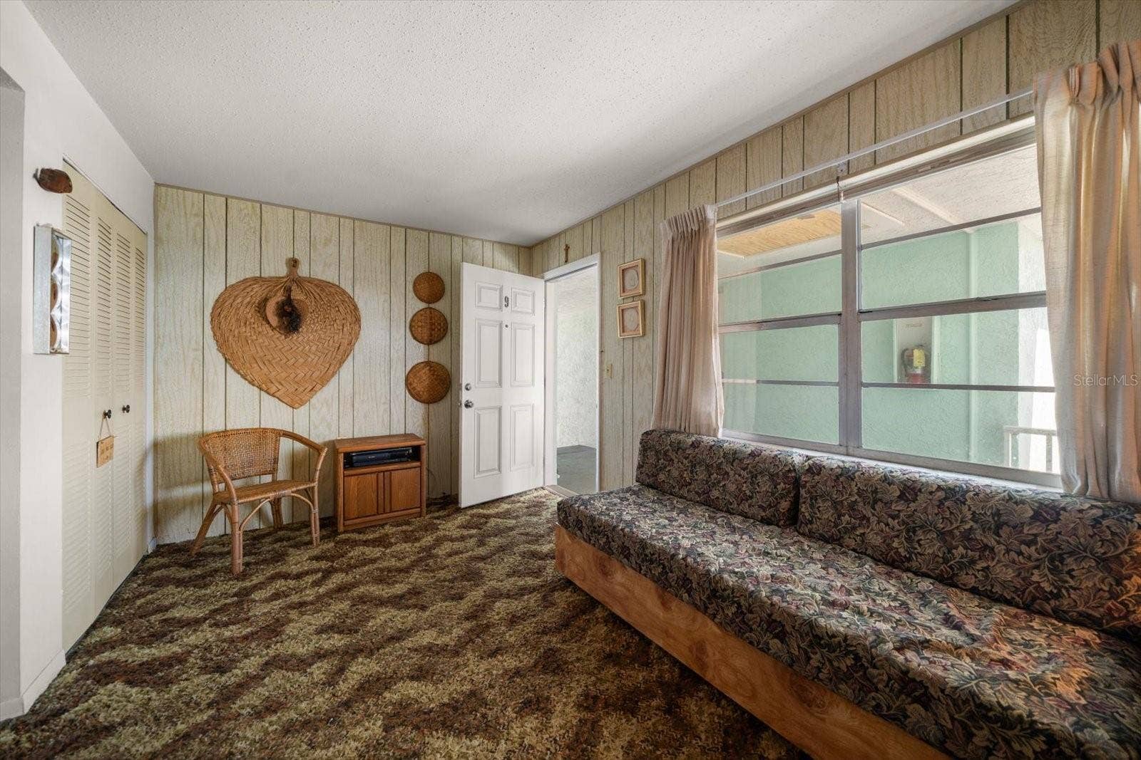 8200 BAYSHORE DRIVE, #9, Treasure Island, FL 33706 8200 BAYSHORE DRIVE, #9, Treasure Island, FL 33706