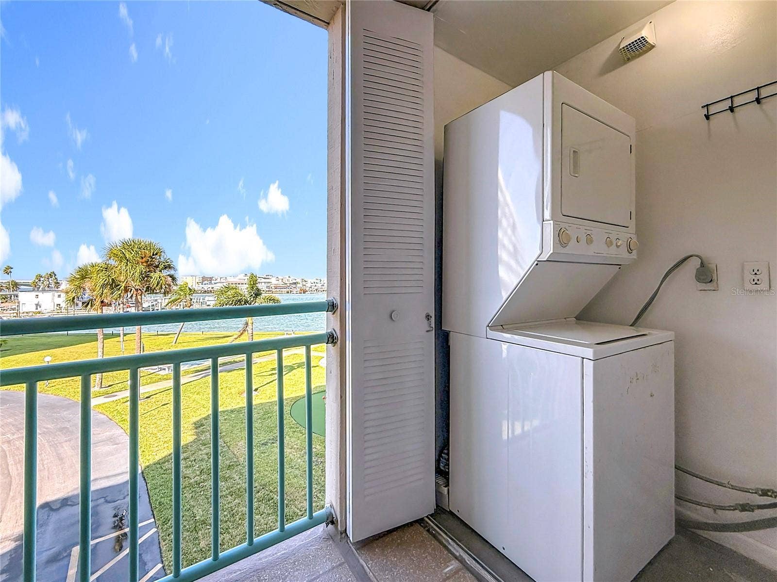 1 KEY CAPRI, #201E, Treasure Island, FL 33706 1 KEY CAPRI, #201E, Treasure Island, FL 33706