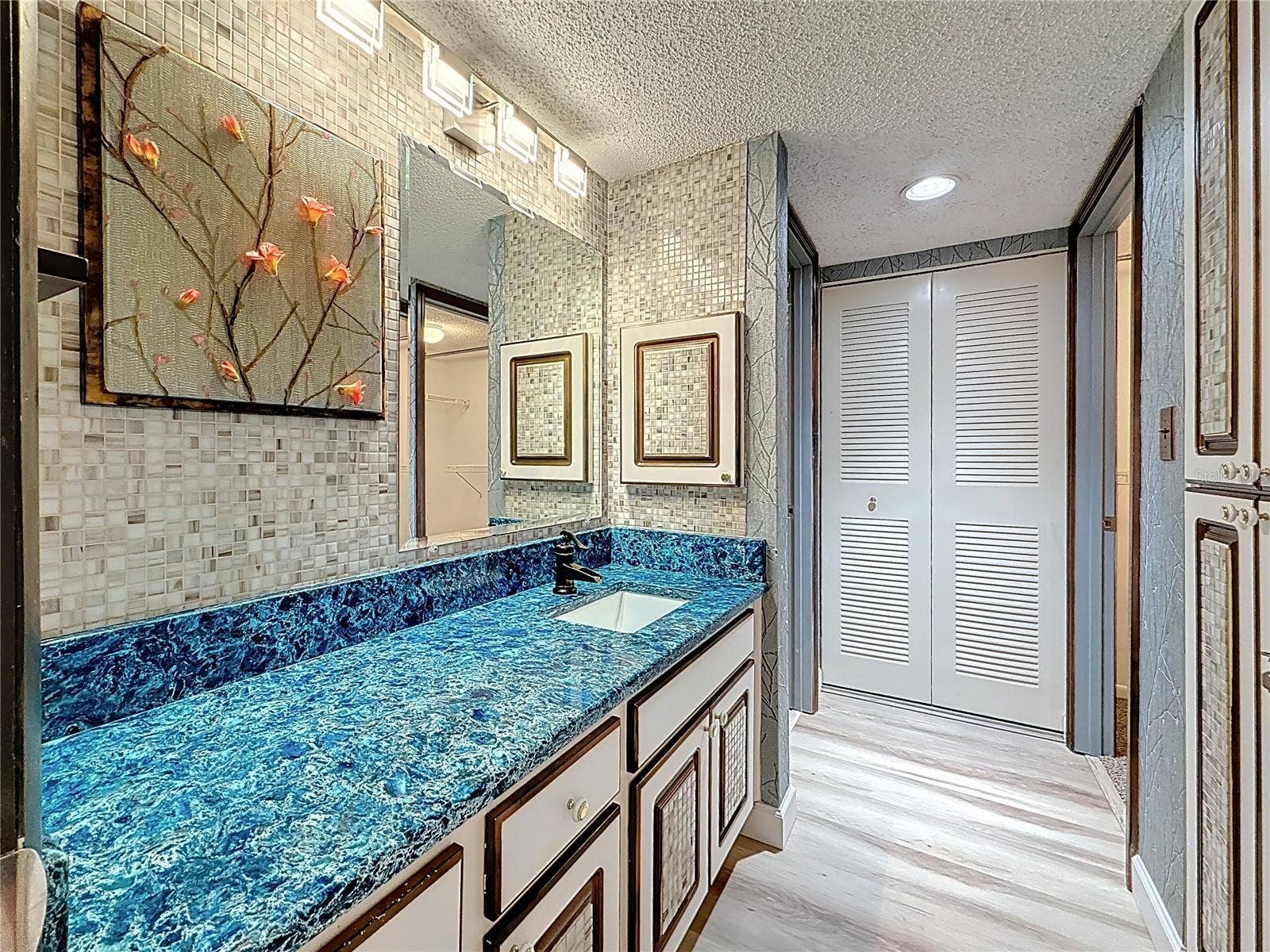 1 KEY CAPRI, #201E, Treasure Island, FL 33706 1 KEY CAPRI, #201E, Treasure Island, FL 33706