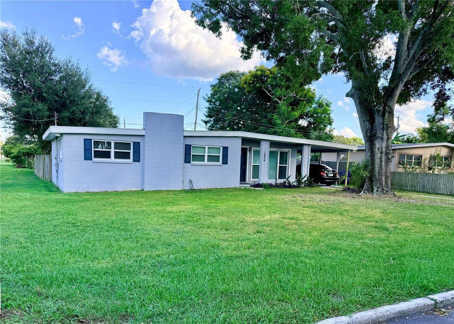 Property photo for 1604 CRYSTAL COURT E, Lakeland, FL