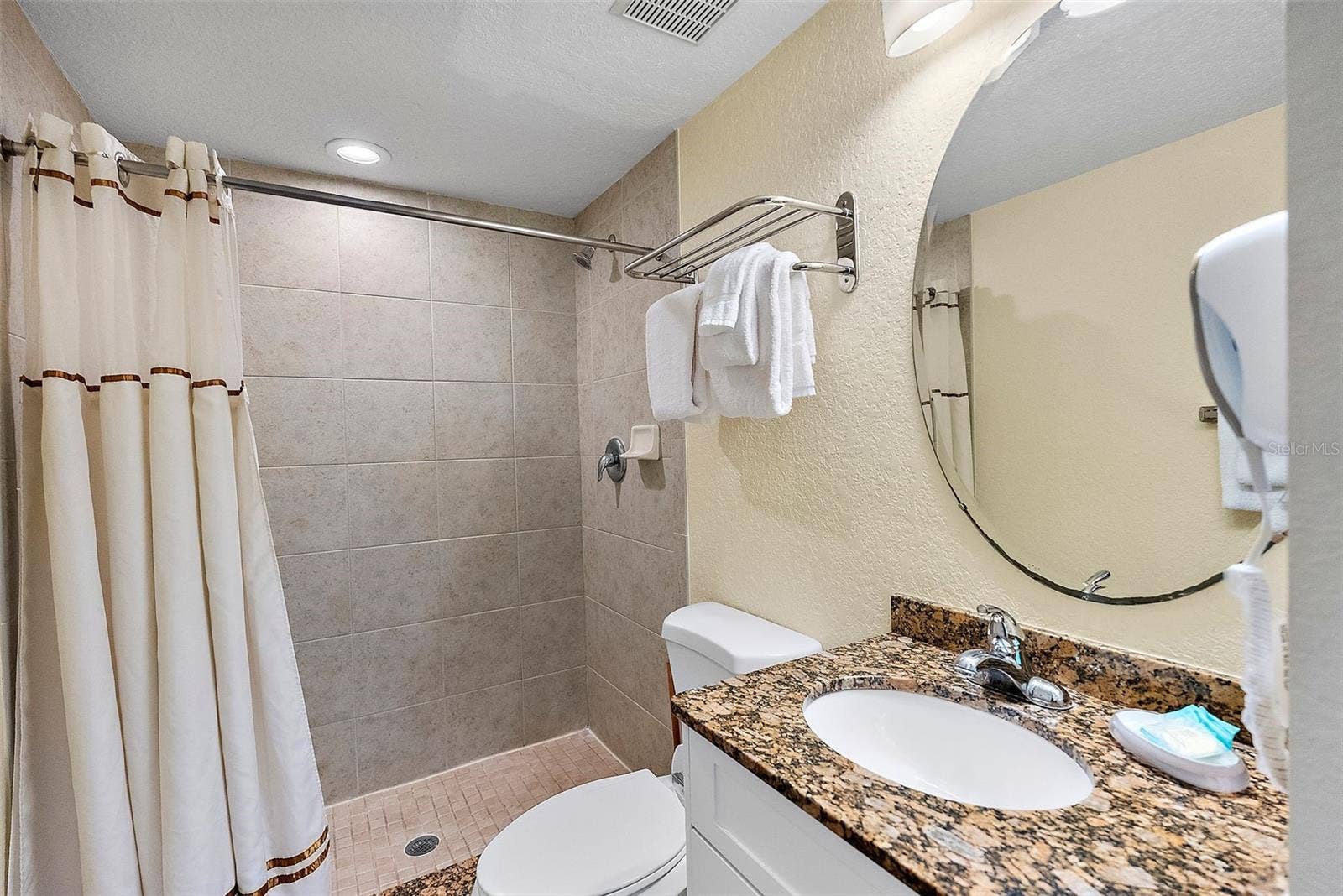 12000 GULF BOULEVARD, #501-W, Treasure Island, FL 33706 12000 GULF BOULEVARD, #501-W, Treasure Island, FL 33706