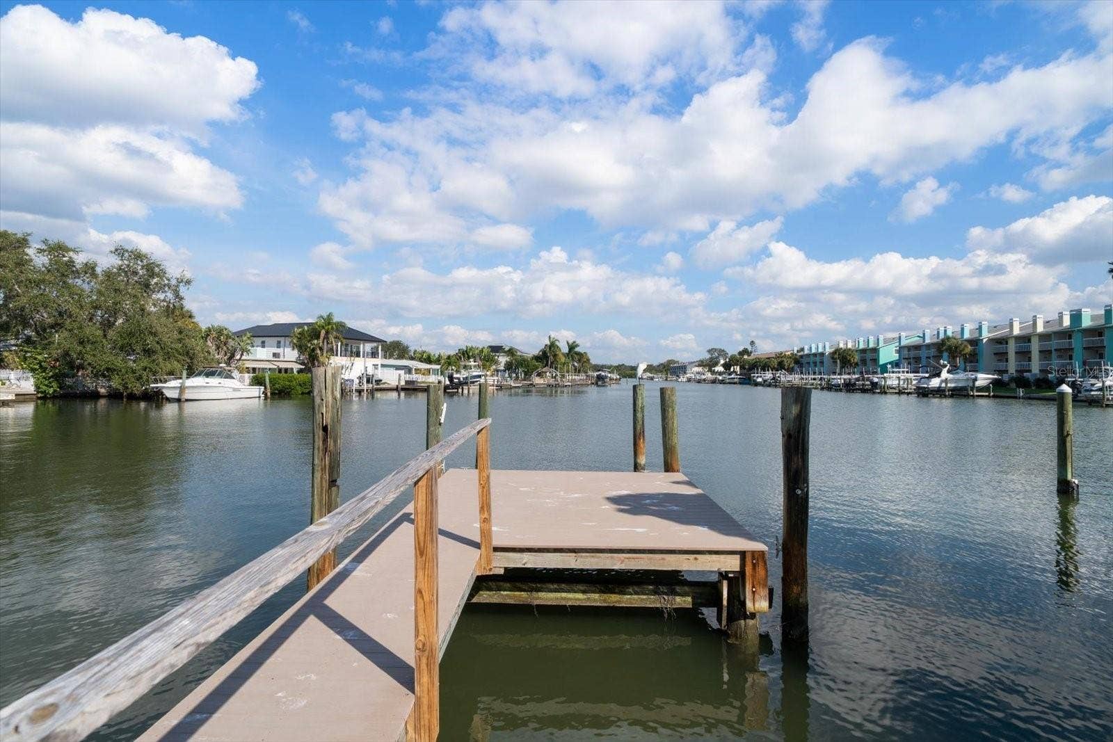 711 E GULF BOULEVARD, Indian Rocks Beach, FL 33785