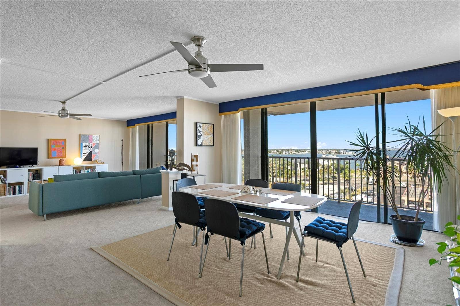 450 TREASURE ISLAND CAUSEWAY, #702, Treasure Island, FL 33706 450 TREASURE ISLAND CAUSEWAY, #702, Treasure Island, FL 33706