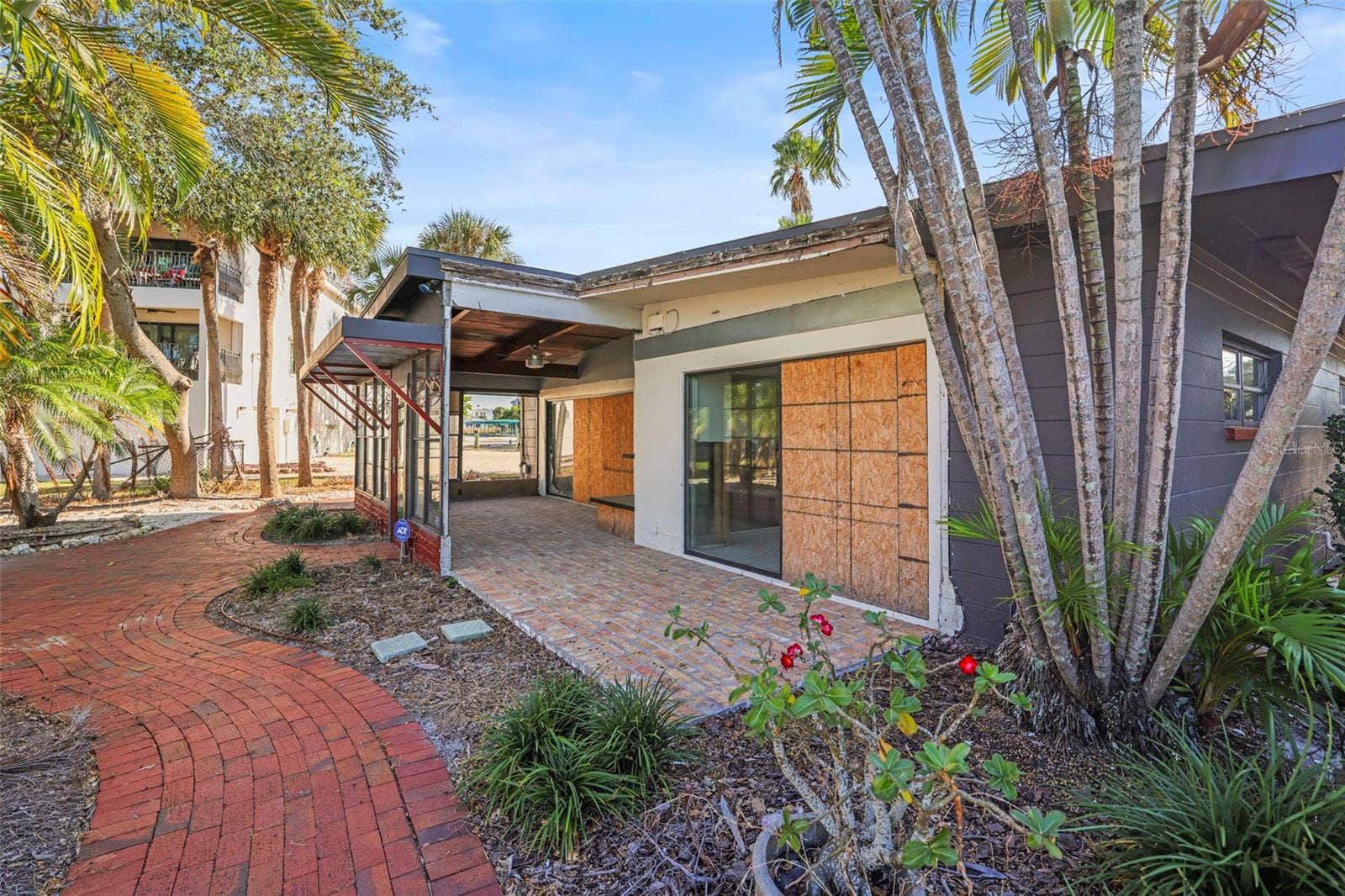 11921 LAGOON LANE, Treasure Island, FL 33706