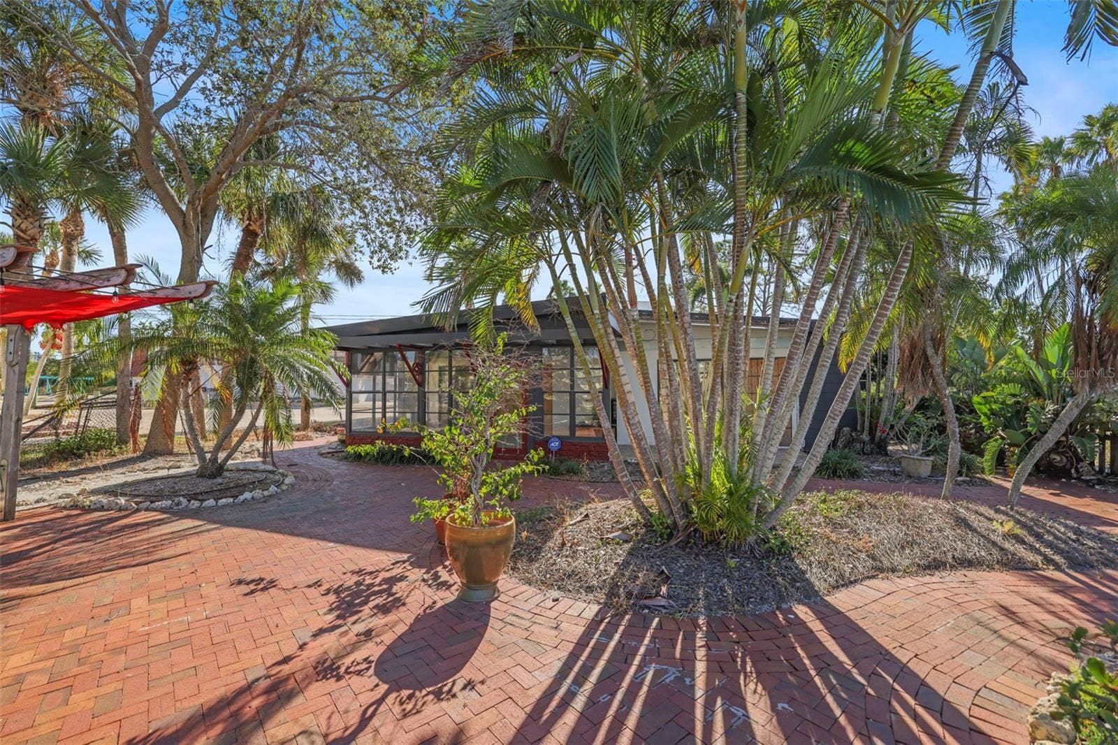 11921 LAGOON LANE, Treasure Island, FL 33706