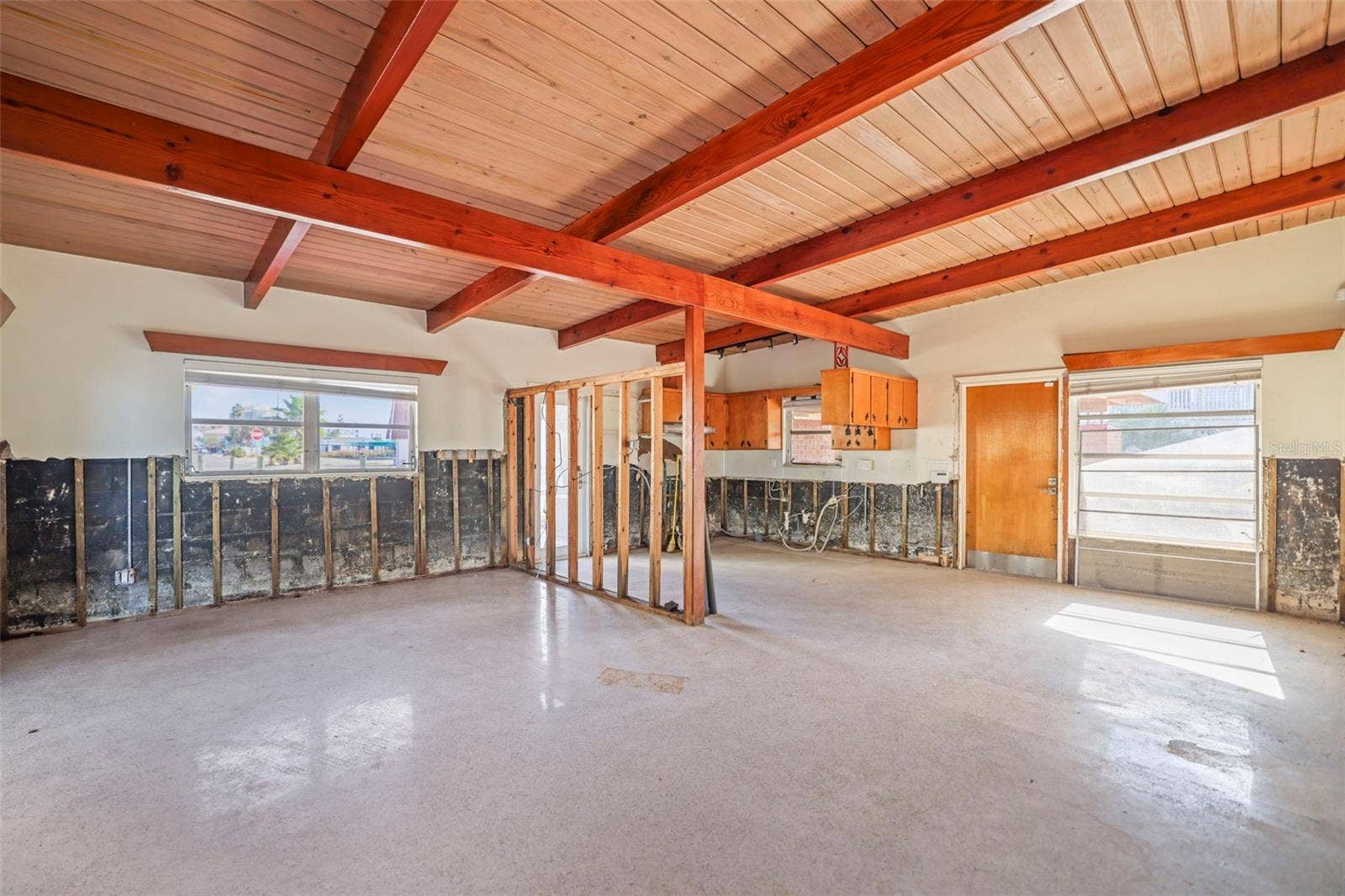 11921 LAGOON LANE, Treasure Island, FL 33706