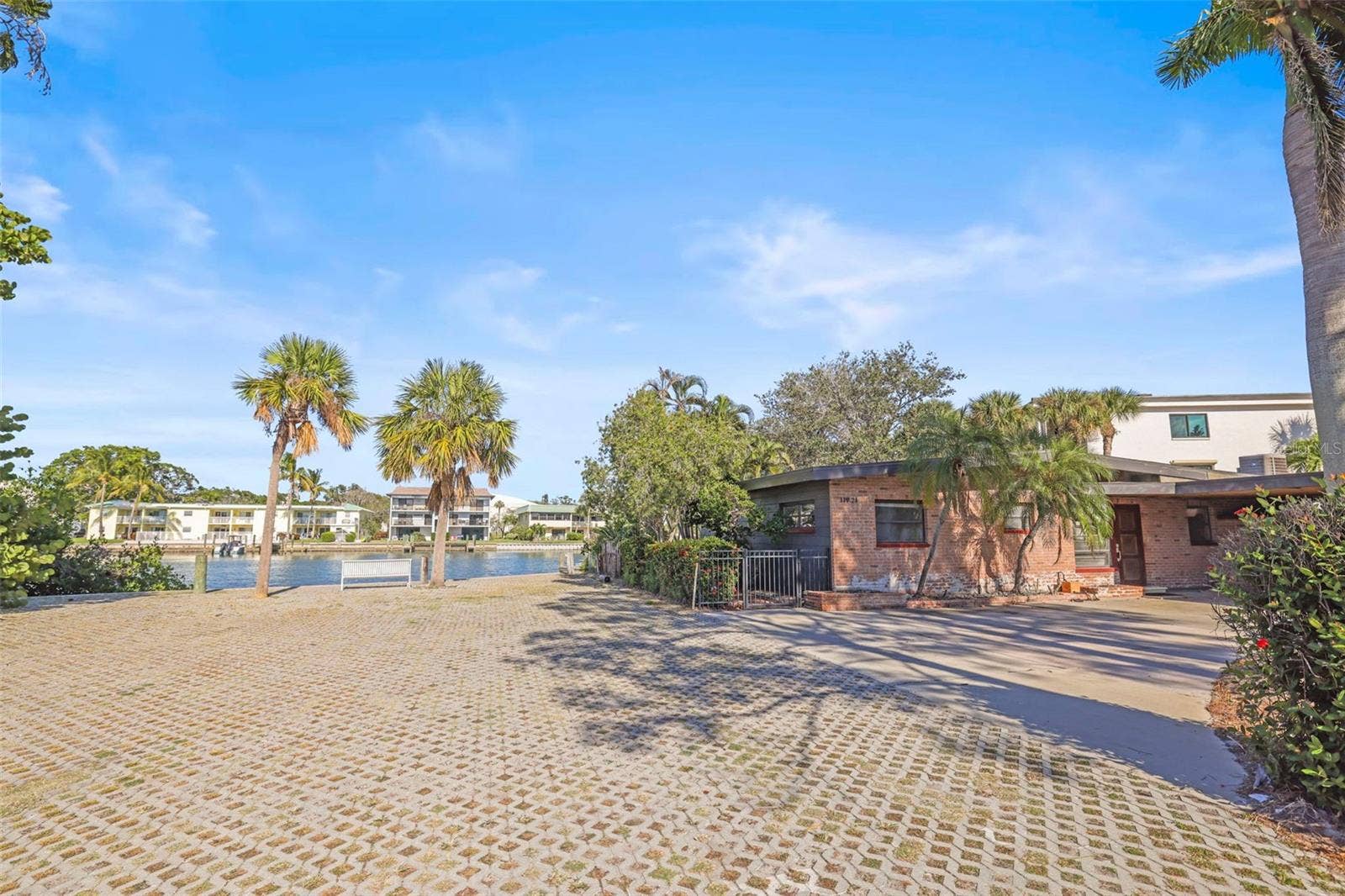 11921 LAGOON LANE, Treasure Island, FL 33706
