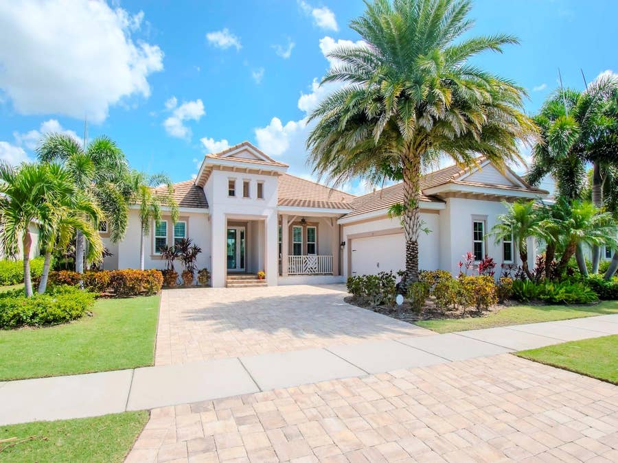 Property photo for 717 MANNS HARBOR DRIVE, Apollo Beach, FL