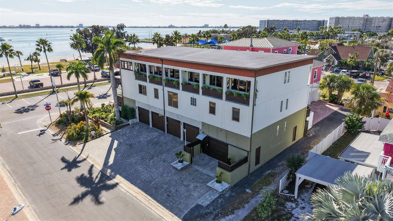 5659 SHORE BOULEVARD S, Gulfport, FL 33707