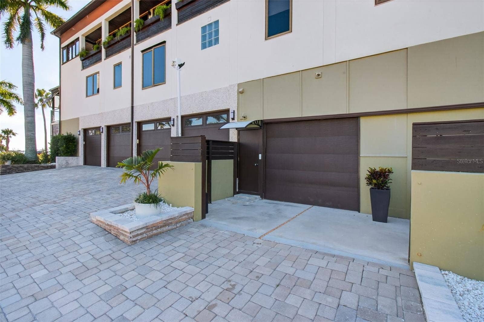 5659 SHORE BOULEVARD S, Gulfport, FL 33707 5659 SHORE BOULEVARD S, Gulfport, FL 33707