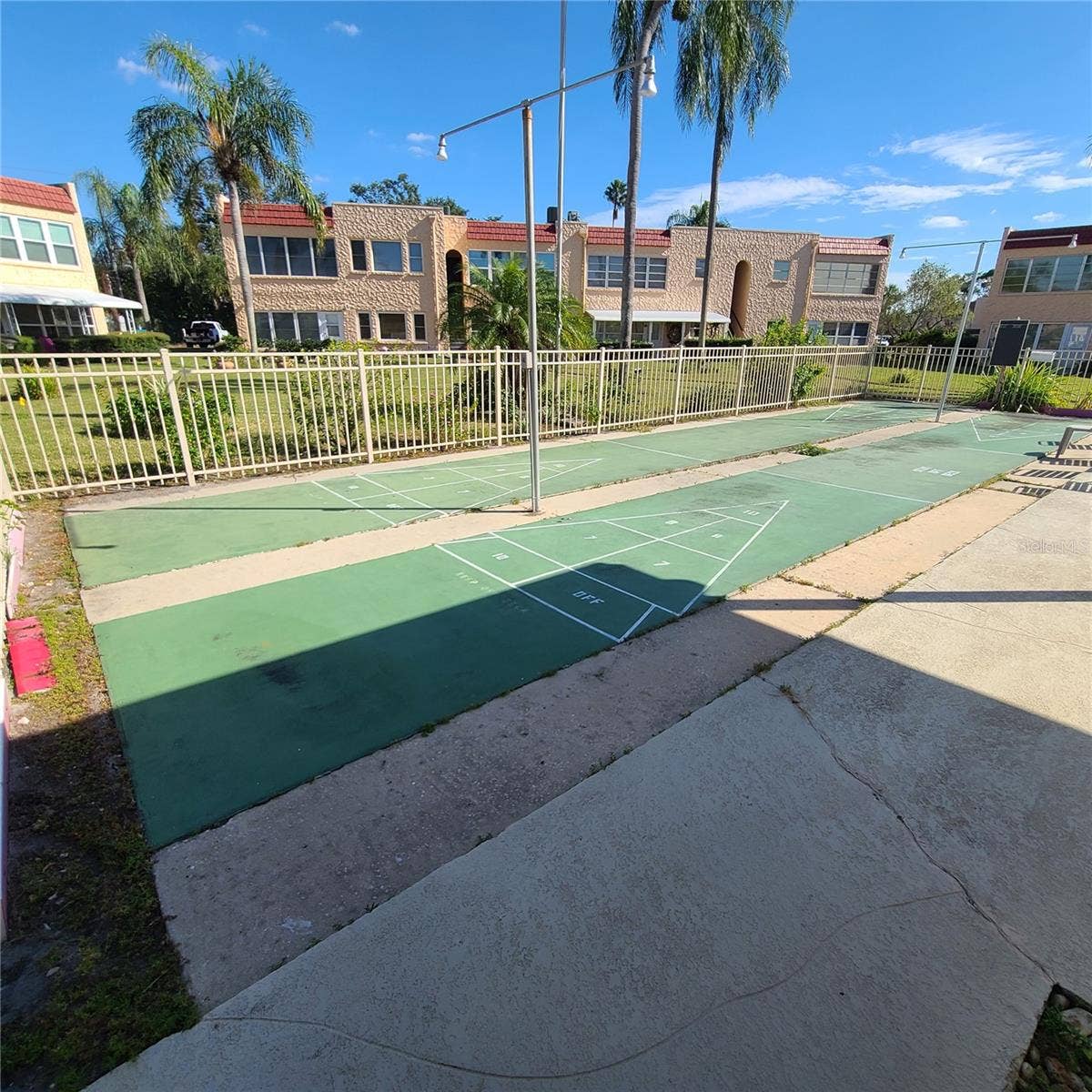 220 BUTTONWOOD CIRCLE, #220, Seminole, FL 33777 220 BUTTONWOOD CIRCLE, #220, Seminole, FL 33777
