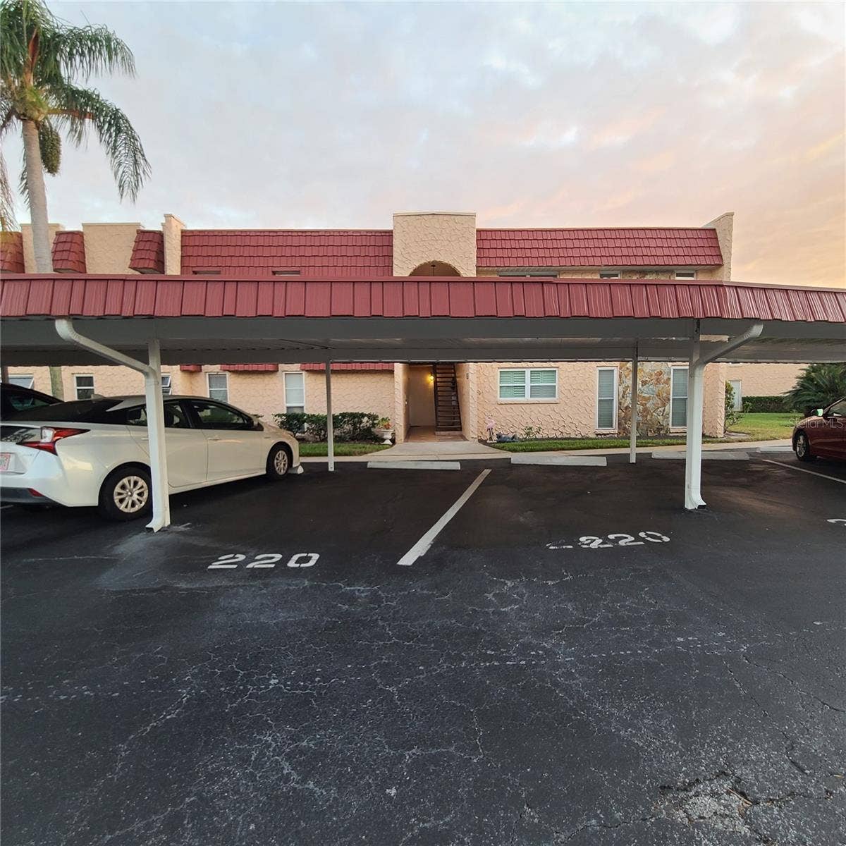 220 BUTTONWOOD CIRCLE, #220, Seminole, FL 33777 220 BUTTONWOOD CIRCLE, #220, Seminole, FL 33777