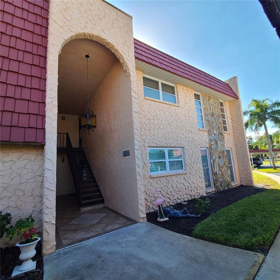 Property photo for 220 BUTTONWOOD CIRCLE, #220, Seminole, FL