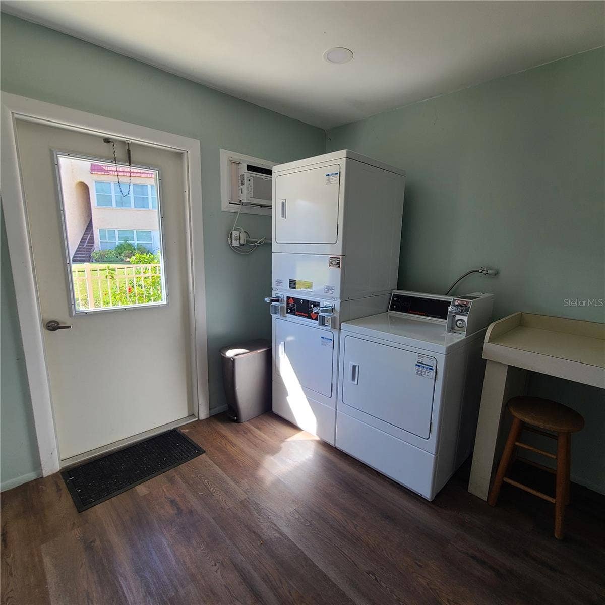 220 BUTTONWOOD CIRCLE, #220, Seminole, FL 33777 220 BUTTONWOOD CIRCLE, #220, Seminole, FL 33777