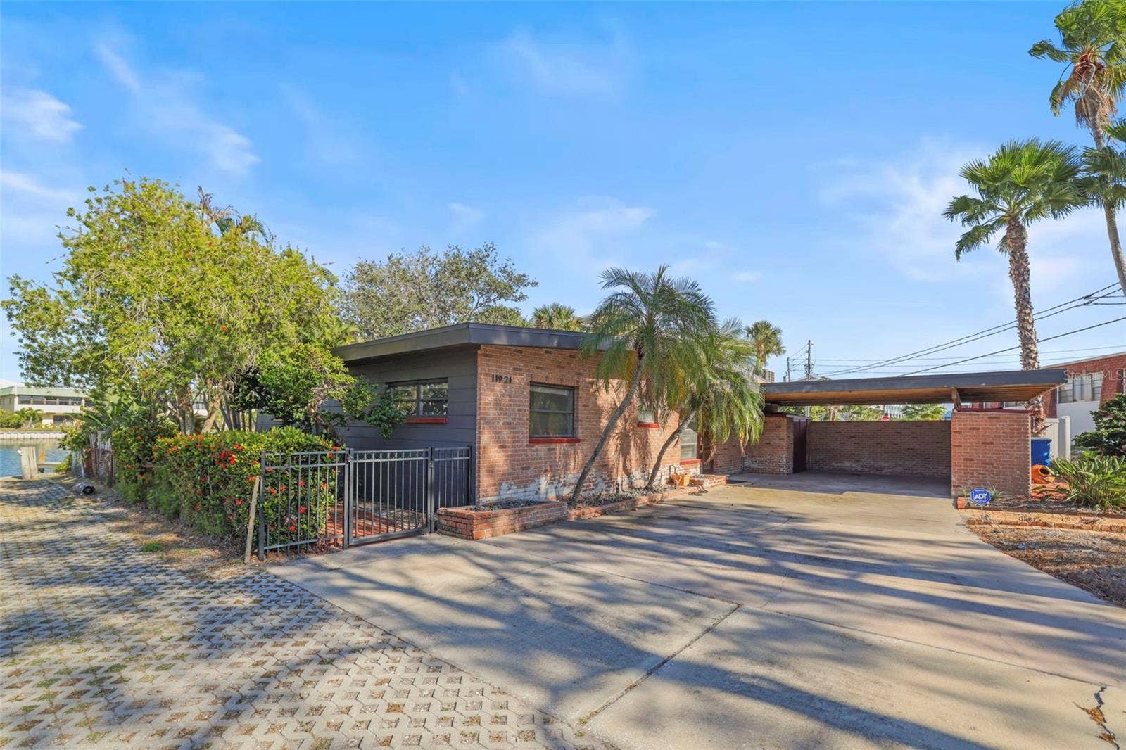 11921 LAGOON LANE, Treasure Island, FL 33706
