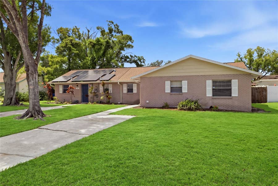 Property photo for 5108 LAWNTON COURT, Tampa, FL