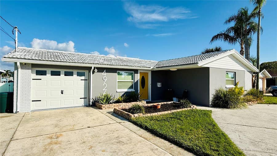 Property photo for 4926 BLUE HERON DRIVE, New Port Richey, FL