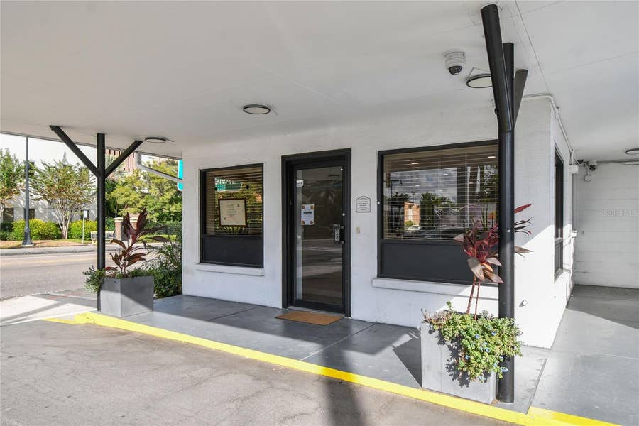 Property photo for 830 W KENNEDY BOULEVARD, Tampa, FL