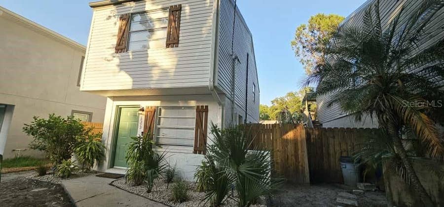 Property photo for 10213 N OJUS DRIVE, Tampa, FL