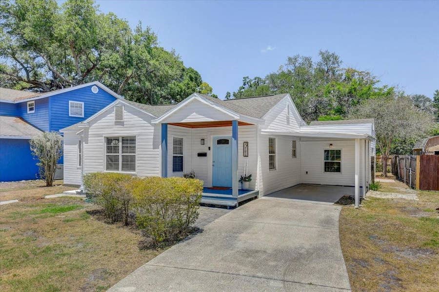Property photo for 911 W CANDLEWOOD AVENUE, Tampa, FL