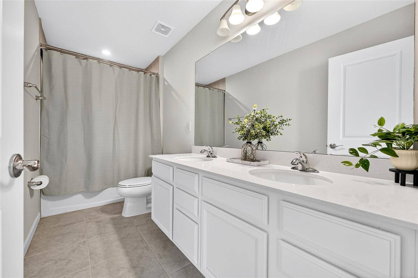 10196 AGAVE COURT, Land O Lakes, FL 34638 10196 AGAVE COURT, Land O Lakes, FL 34638
