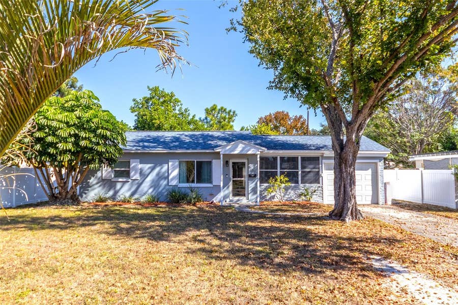 Property photo for 1725 BRADSHAW LANE N, St Petersburg, FL