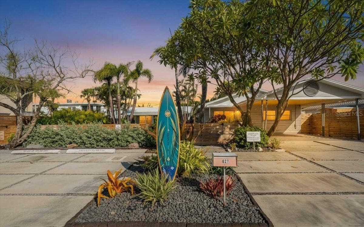 627 70TH AVENUE, St Pete Beach, FL 33706 627 70TH AVENUE, St Pete Beach, FL 33706