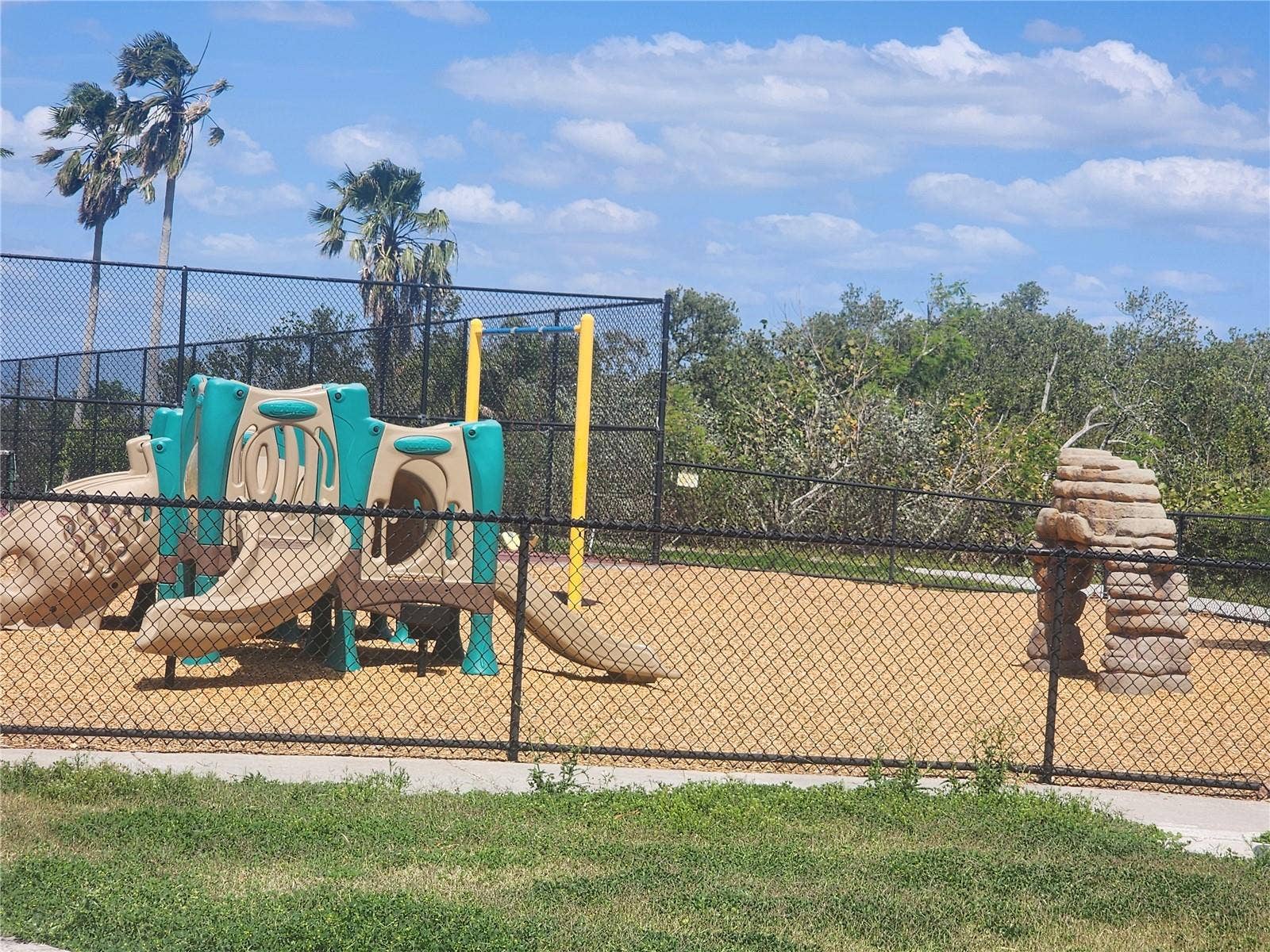 2900 GULF BOULEVARD, #307, Belleair Beach, FL 33786 2900 GULF BOULEVARD, #307, Belleair Beach, FL 33786