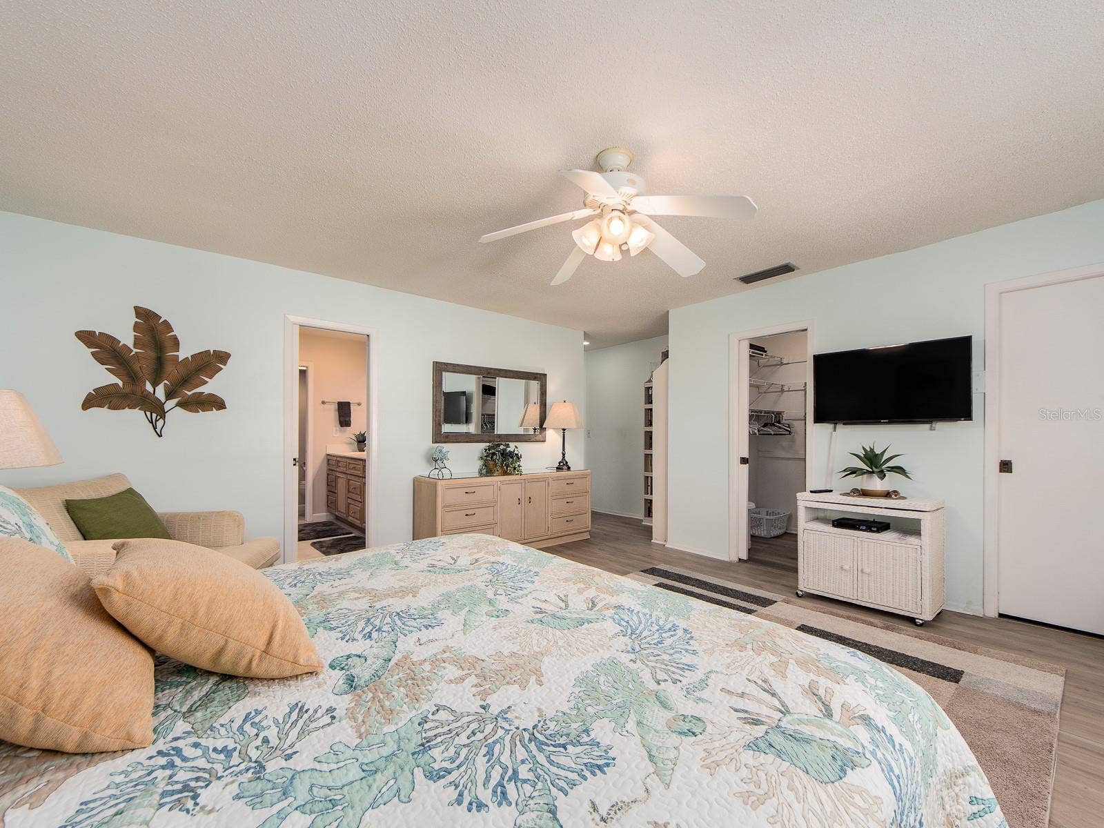 2900 GULF BOULEVARD, #307, Belleair Beach, FL 33786 2900 GULF BOULEVARD, #307, Belleair Beach, FL 33786