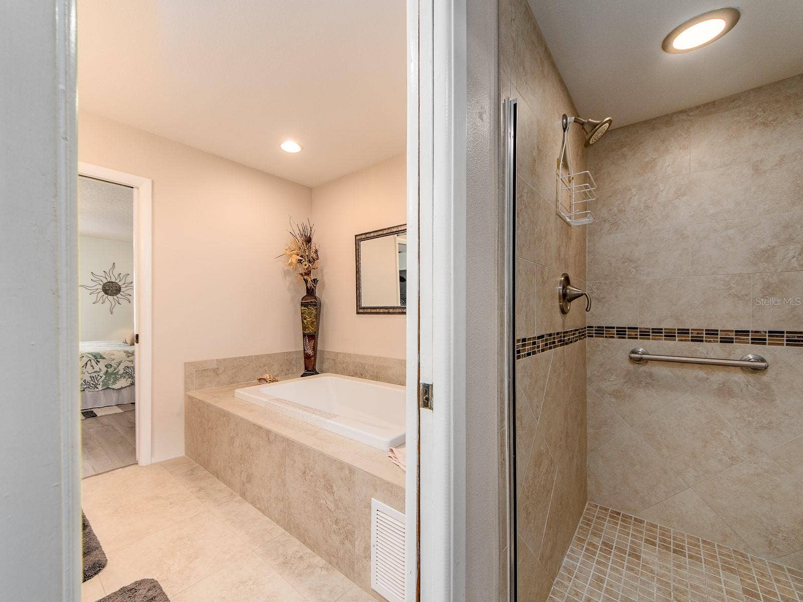 2900 GULF BOULEVARD, #307, Belleair Beach, FL 33786 2900 GULF BOULEVARD, #307, Belleair Beach, FL 33786
