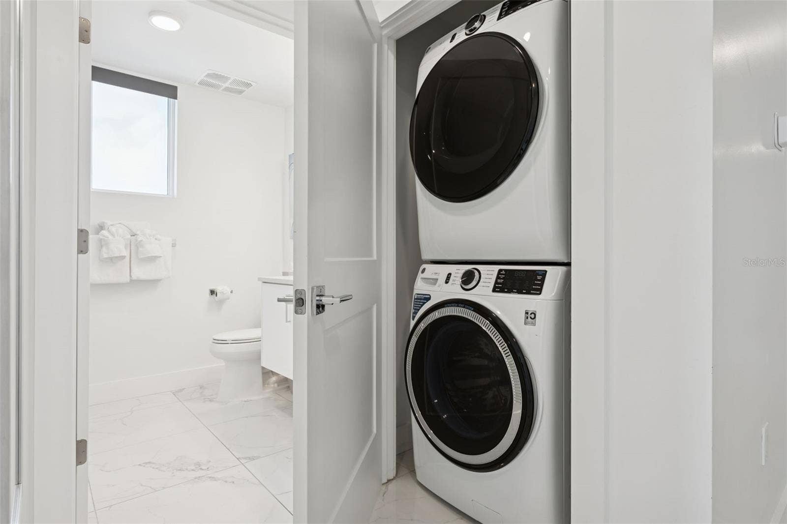 In unit washer/dryer