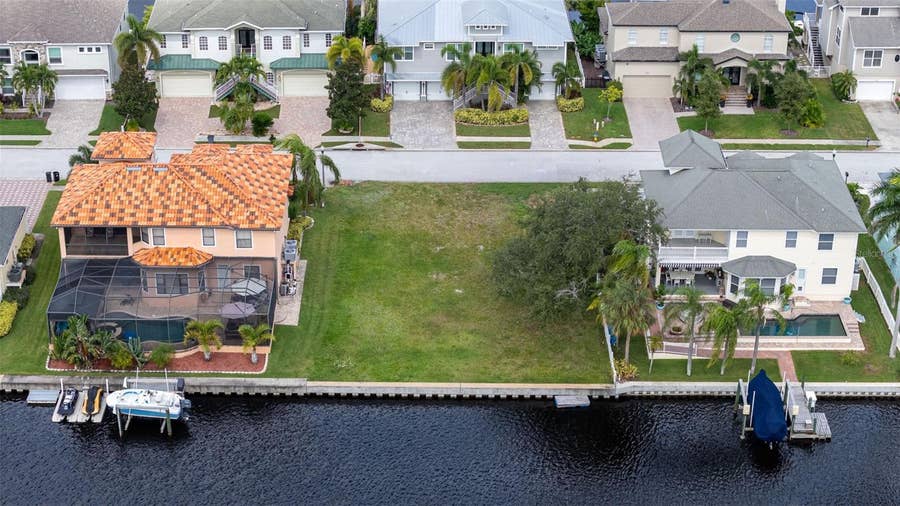 Property photo for 316 MANATEE LANE, Tarpon Springs, FL