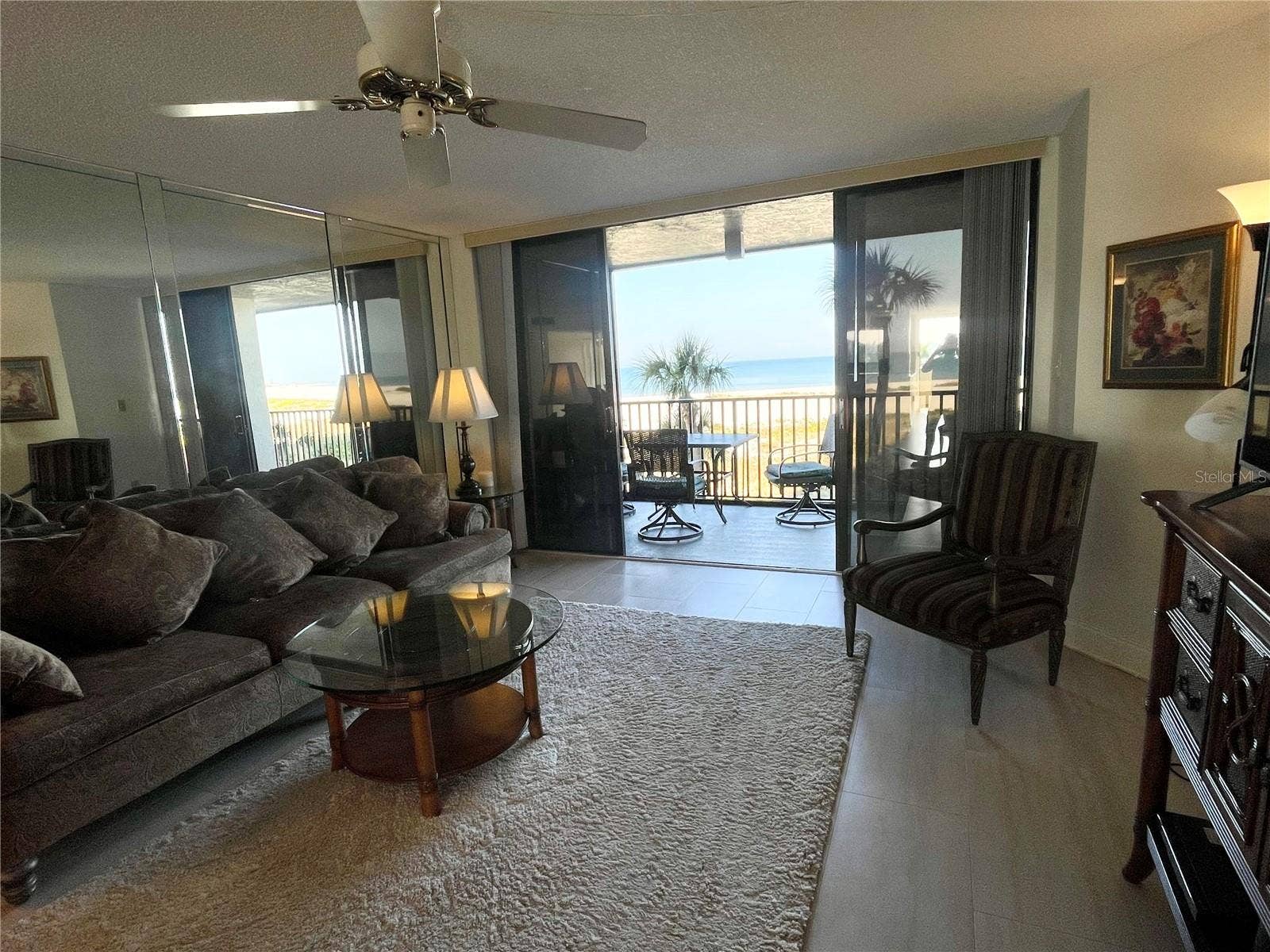 1290 GULF BOULEVARD, #302, Clearwater, FL 33767 Spacious living area