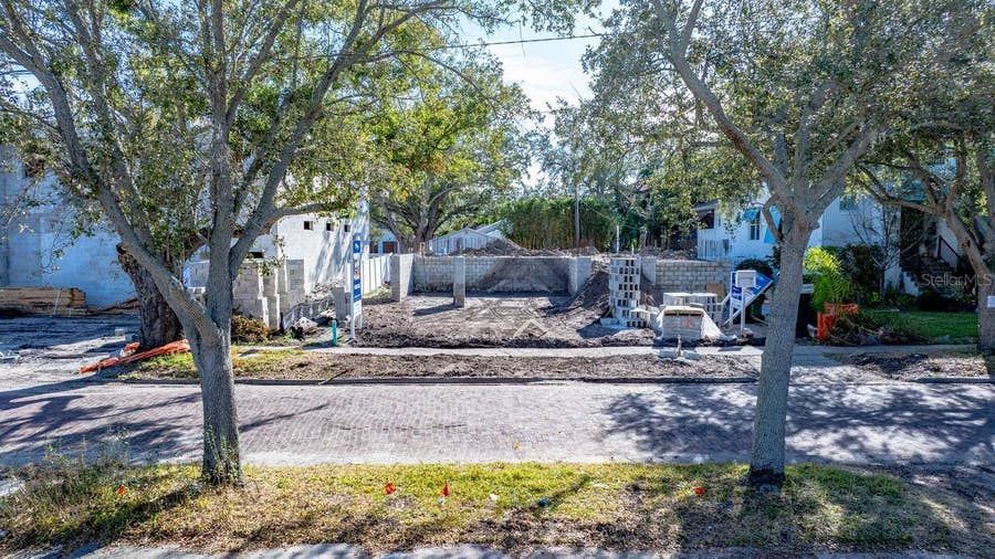 Property photo for 2926 W ALLINE AVENUE, Tampa, FL