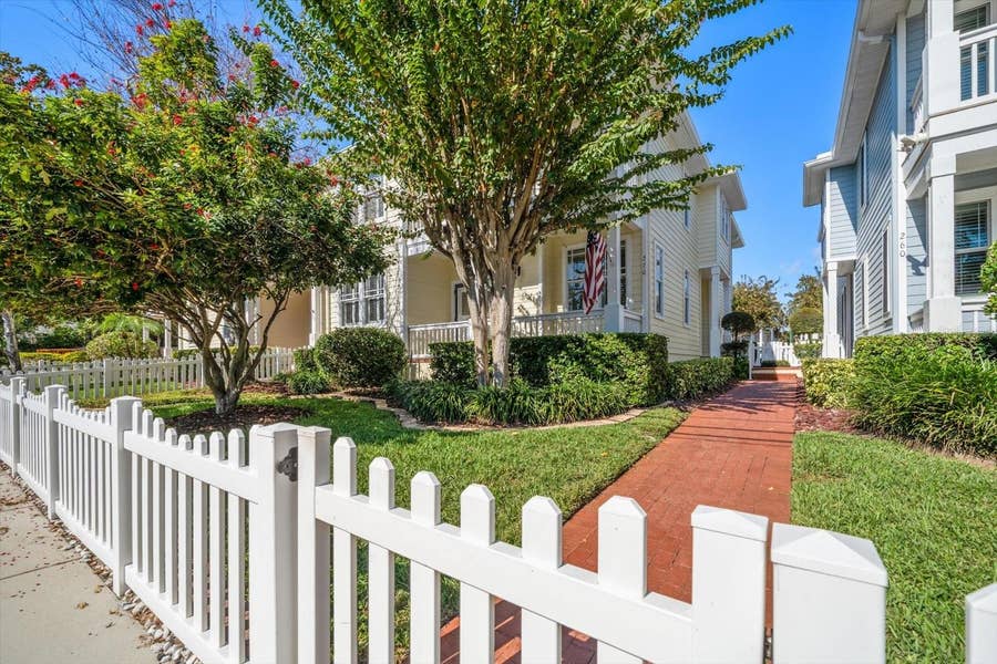 Property photo for 270 2ND AVENUE SW, Largo, FL