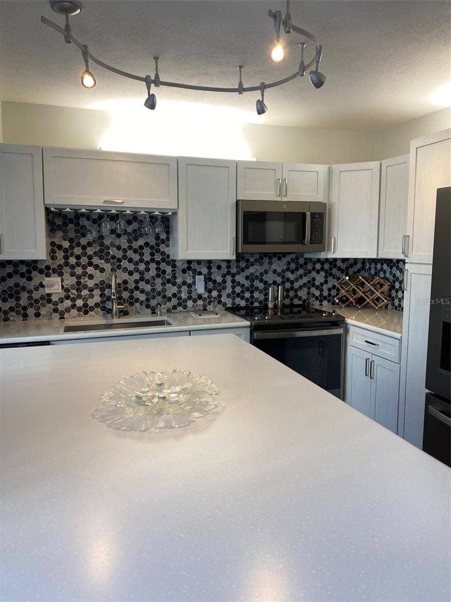 2209 BELLEAIR ROAD, #C21, Clearwater, FL 33764 2209 BELLEAIR ROAD, #C21, Clearwater, FL 33764